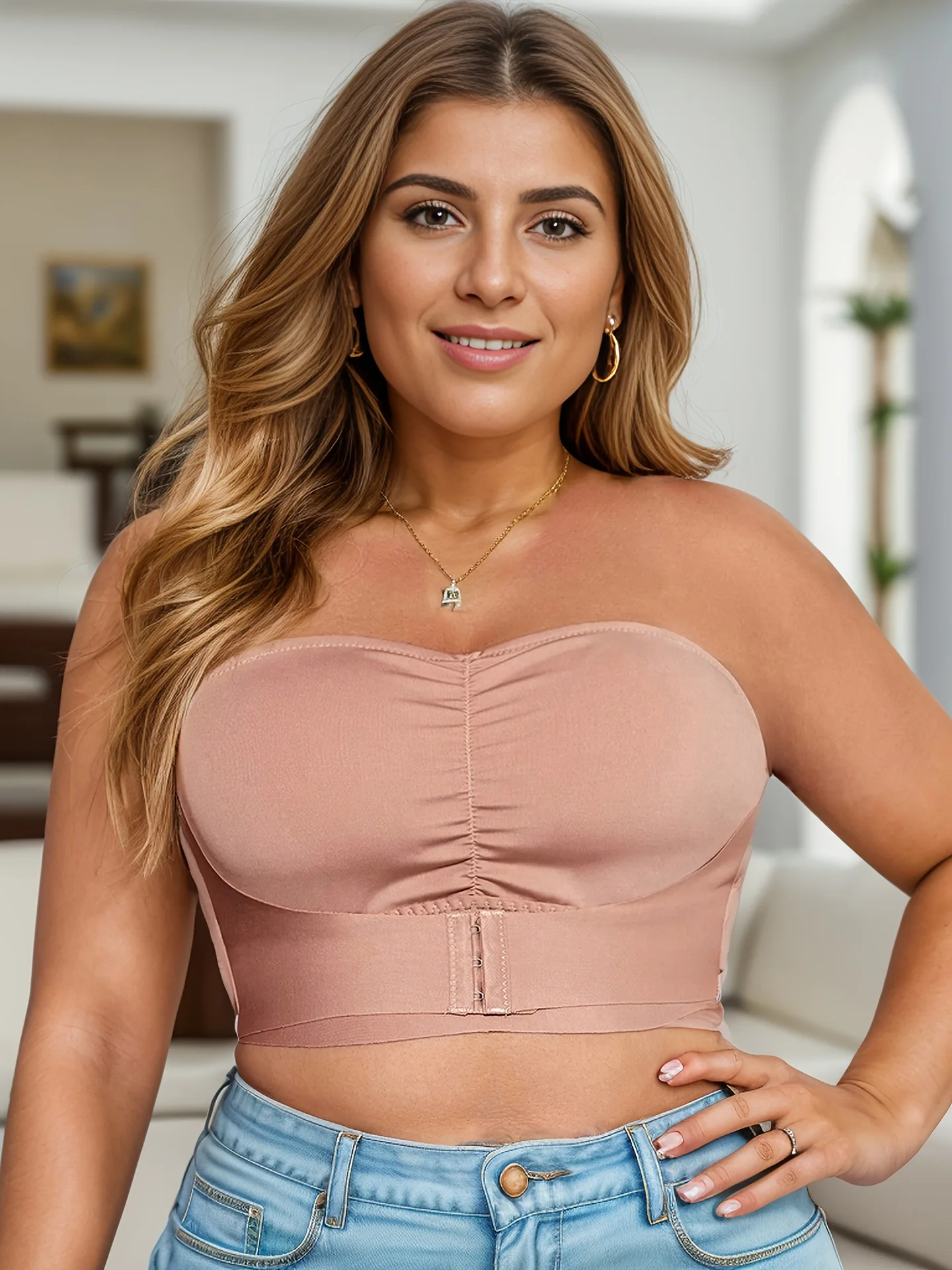 Женский бюстгальтер без бретелек с большой грудью делает ее меньше нескользящий