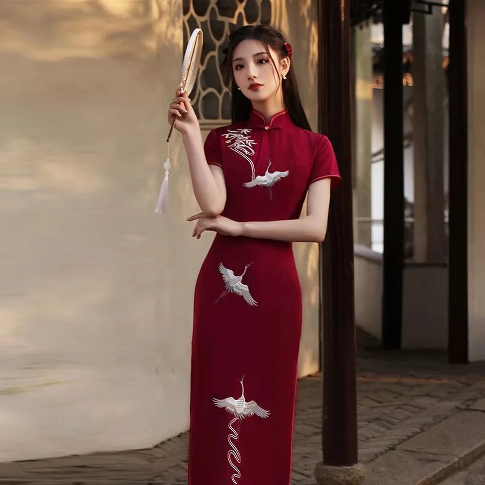 

Винно-Красное длинное платье Qipao с вышивкой журавлей женское вечернее банкетное платье Чонсам для косплея Красивая китайская Новогодняя од...