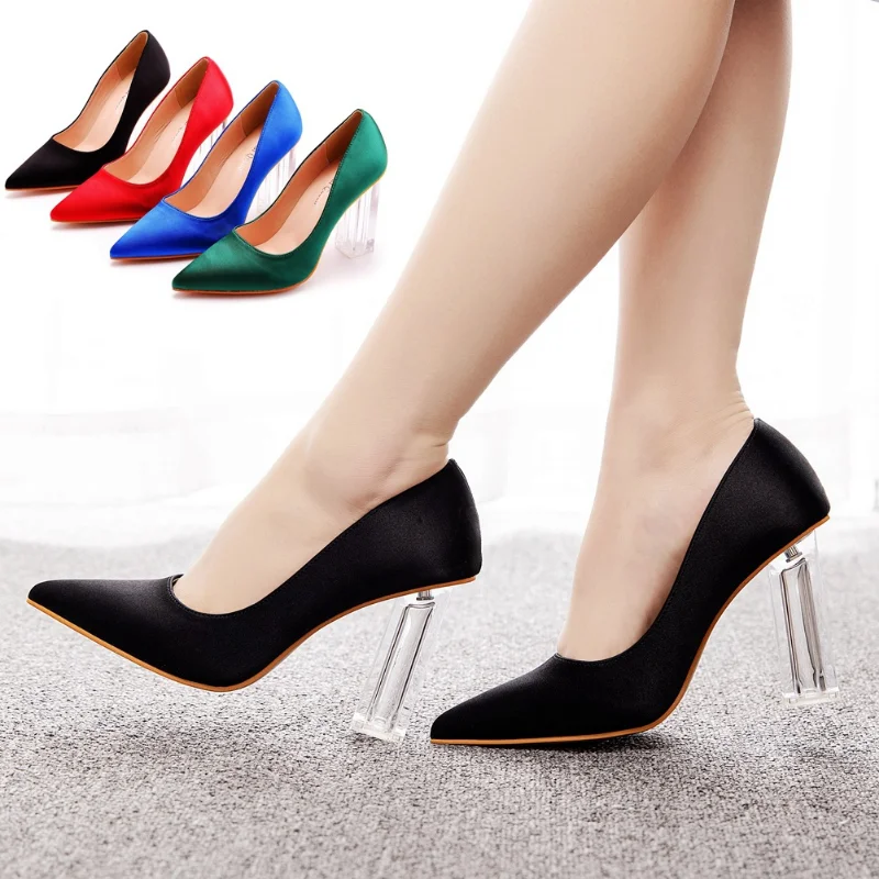 

Туфли на высоком каблуке 9 см, прозрачные, со стразами, атласные, классические, заостренные, толстые