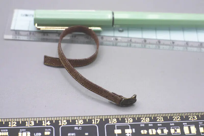 

SWTOYS FS042 1/6 Scale Belt Model F12"Lady Adler Red Dead Redemption Valkyria