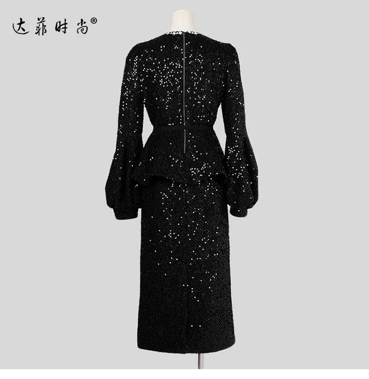 Рисунок 6 - Женский костюм-двойка с юбкой