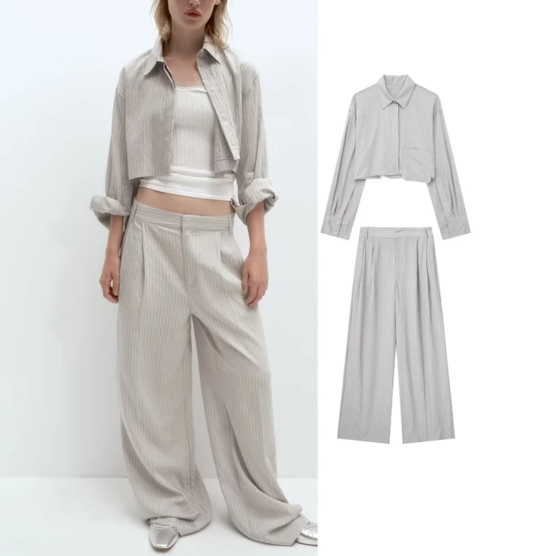 

Костюм брючный женский из двух предметов, в полоску, с длинным рукавом