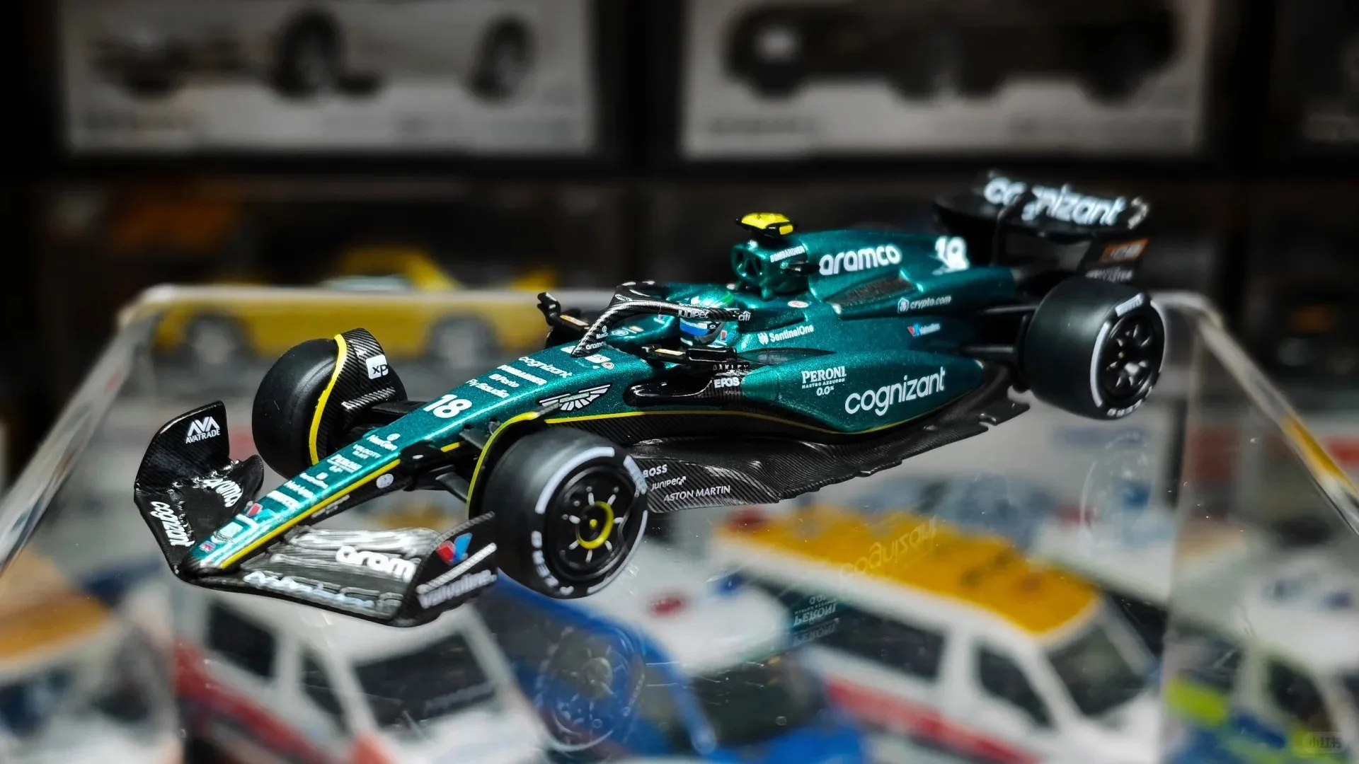 Фото Pop Race x Xcartoys 1:64 AMR23 F1 # Модель автомобиля 18 L. STROLLL из литого металла №1