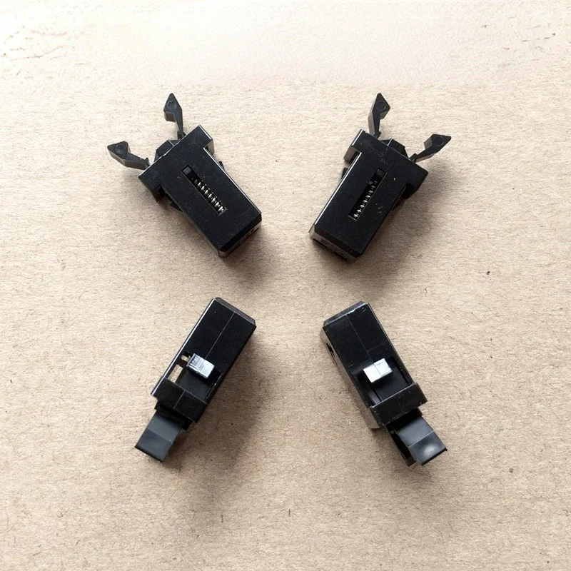 

10 шт., универсальная автомобильная коробка для очков, пружинный замок, передний светильник для чтения, потолочный светильник, переключатель, пряжка, держатель для стакана с водой, зажим, аксессуары