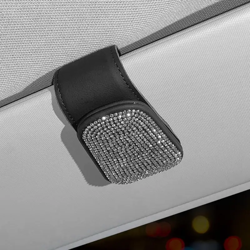 

Новинка, автомобильный держатель для очков, инкрустированный бриллиантами, солнцезащитный козырек, держатель для карт, зажим для билета, мн...