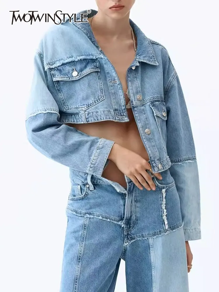 

TWOTWINSTYLE Hit Color Spliced Pockets Denim Jackets For Women Lapel Long Sleeve single breasted Short Coats Female Fashion 2023