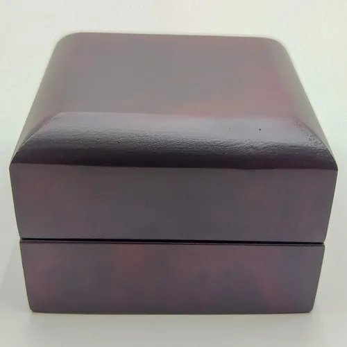 

Деревянная коробка Ozer Box с подсветкой для колец и обручальных колец