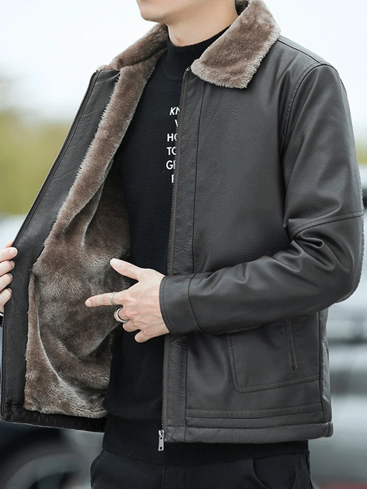 Мужское кожаное пальто с меховым воротником. Теплая ветрозащитная кожаная