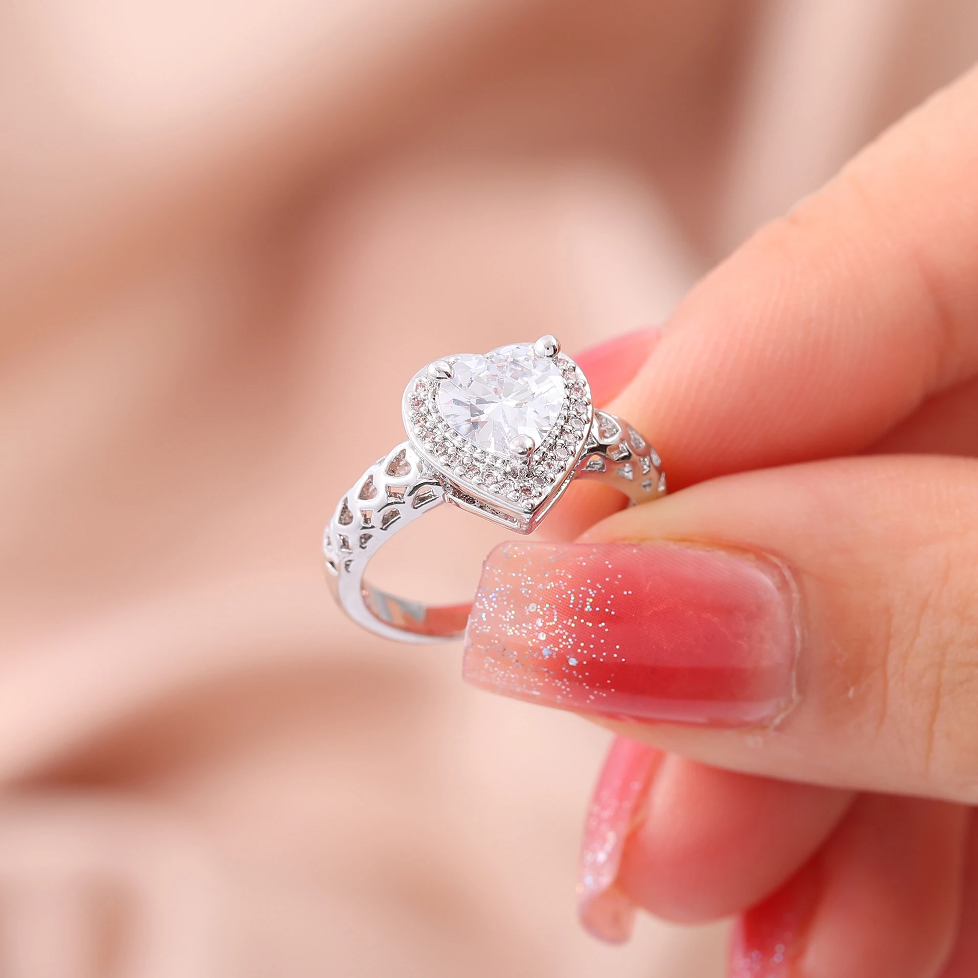 

Hainon Heart Rings for Women Silver Color Wedding Engagement Bridal Jewelry Cubic Zirconia Stone Elegant Ring Accessories
