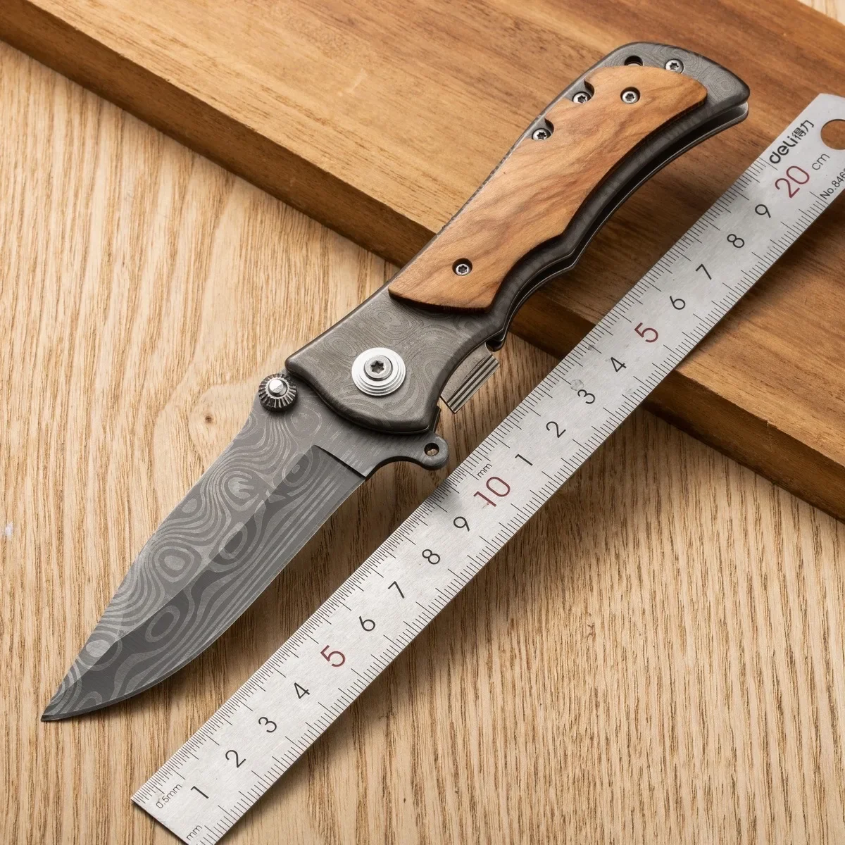 

New Olive Wooden Handle Damascus Grain Folding Knife Camping Mountaineering Portable Stainless Steel Folding Knife