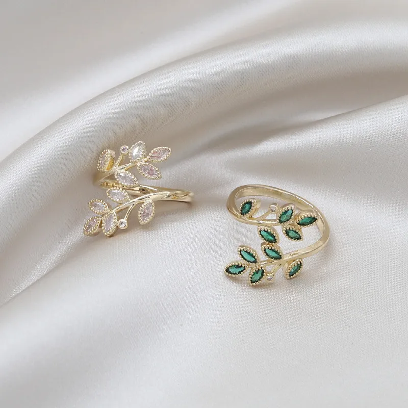 

Женское позолоченное кольцо с фианитом, 14 к