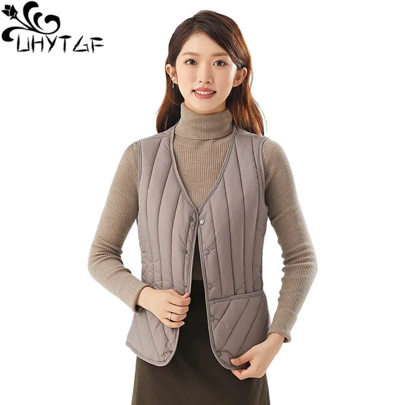 

UHYTGF Autumn Winter Cotton Vest Women Single Breasted Sleeveless Inner Parker Tops Female Casual Warm Short Waistcoat Coat 2377