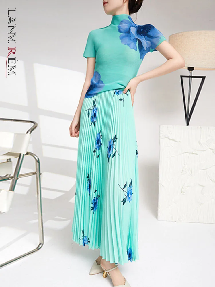 

LANMREM Fashion Pleated T-shirt Women 2022 Summer Turtleneck Short Sleeves Slim Print Flower Elegant Top Female Clothing 2R3715