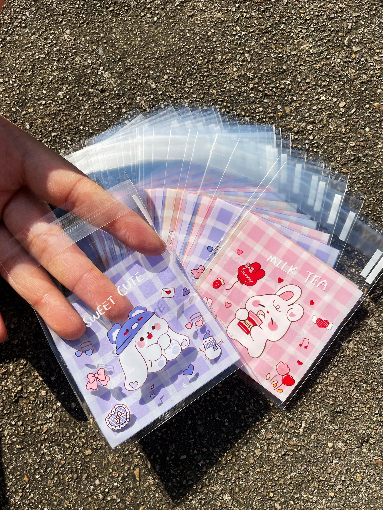 

Самозапечатывающиеся подарочные пакеты с кроликом и собакой