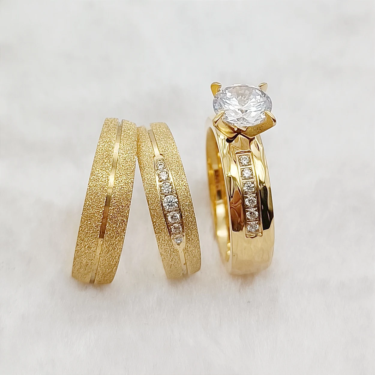 

Уникальные дизайнерские обручальные кольца обещания пары для мужчин и женщин позолоченное ювелирное изделие 18 карат обручальное кольцо с фианитами