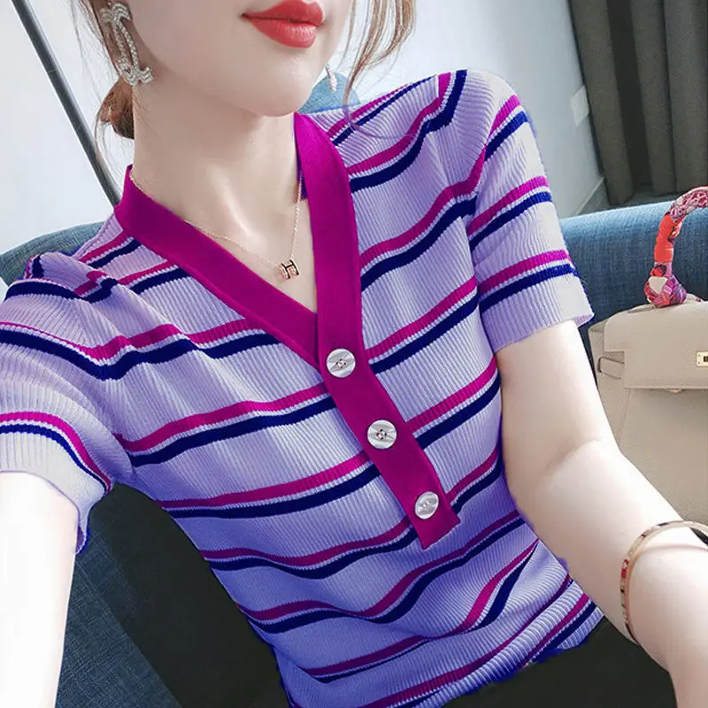 

Женская футболка с V-образным вырезом, с коротким рукавом