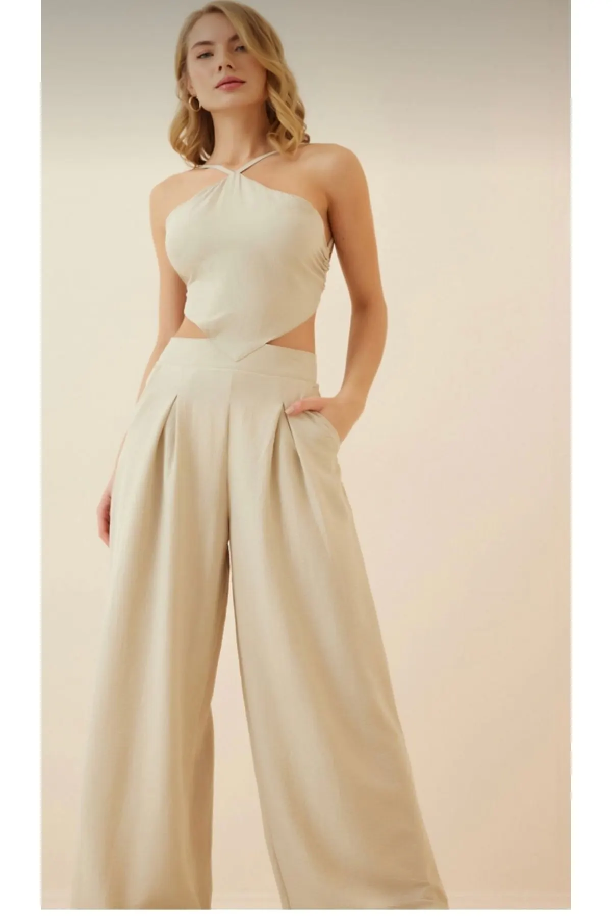 

Women's Overalls Beige Back Tie Zipper Palazzo Jumpsuit Hot Style Quality Fabric Sleeveless Baggy Trousers Casual Jumpsuit