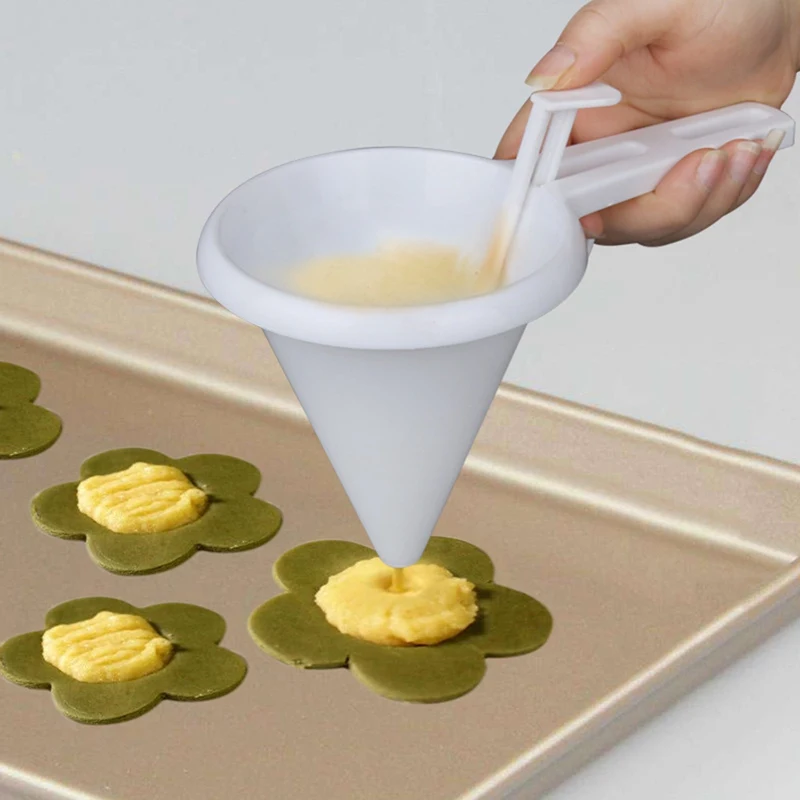 

NEW Multifunction Adjustable Candy Icing Chocolate Funnel Pastry Mold Batter Dispenser Cream Cookie Cupcake Pancake Baking Tool