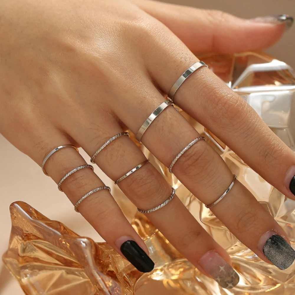 

10Pcs/Set Fashion Punk Minimalist Midi Round Twist Ring Set for Women Bohemia Vintage Metal Knuckle Finger Rings Jewelry