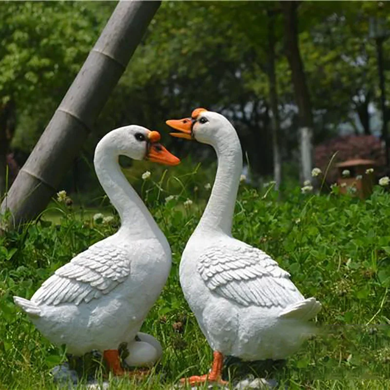 

Miniatures Garden Courtyard Decoration Landscape Pool Decoration Small White Goose Couple Resin Gnomes Animal Statues Decorative
