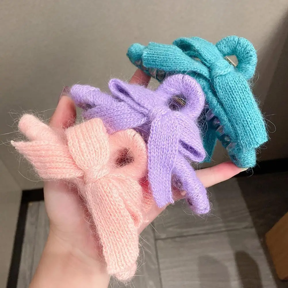 

South Korea's autumn and winter net red new candy color hair back knitting shark girls head clip clip clip catching hair bo W1G9