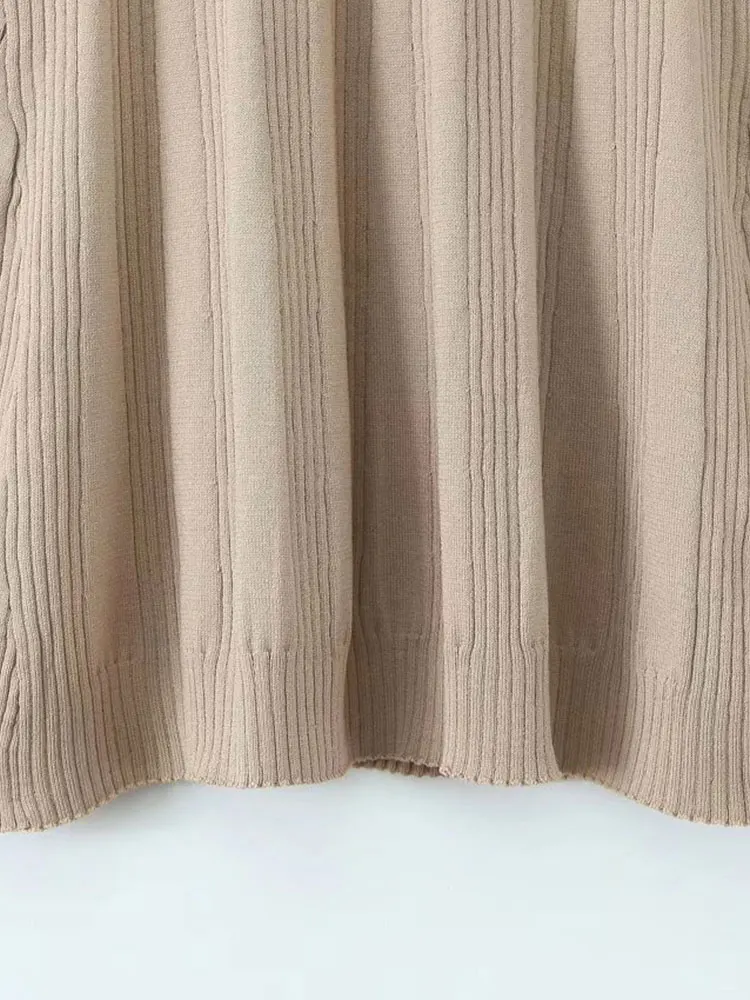 Женское однотонное мини-платье с коротким рукавом