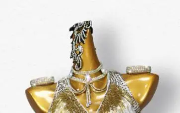 

Necklace VS Bracelet