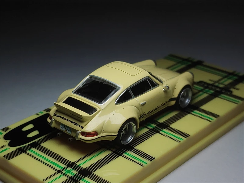 Tarmac Works 1/64 RWB Backdate желтая модель литая коллекция автомобилей ограниченный выпуск