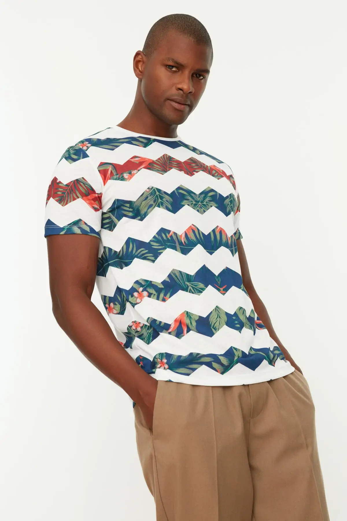 

Men's Slim Fit Bike Collar Short Sleeve Printed T-Shirt TMNSS20TS0610