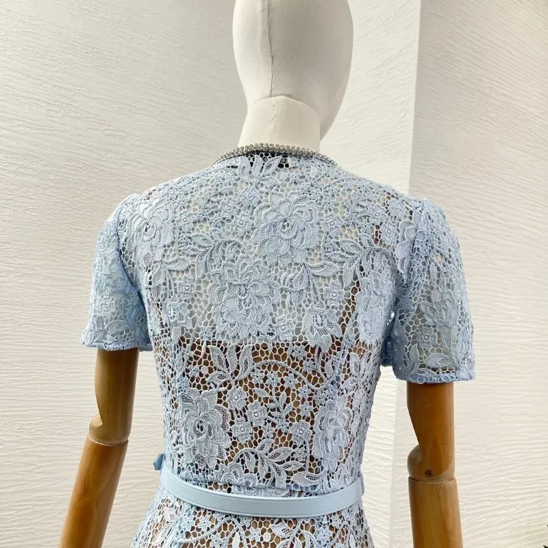 Женское кружевное мини-платье в стиле пэчворк с цветочным принтом