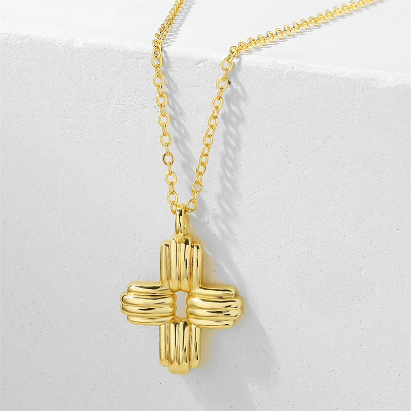 

Vintage Gold Color Cross Barbed Pendant Chain Choker Necklace for Women Men Unisex Hip-Hop Party Y2K Jewelry Accessories