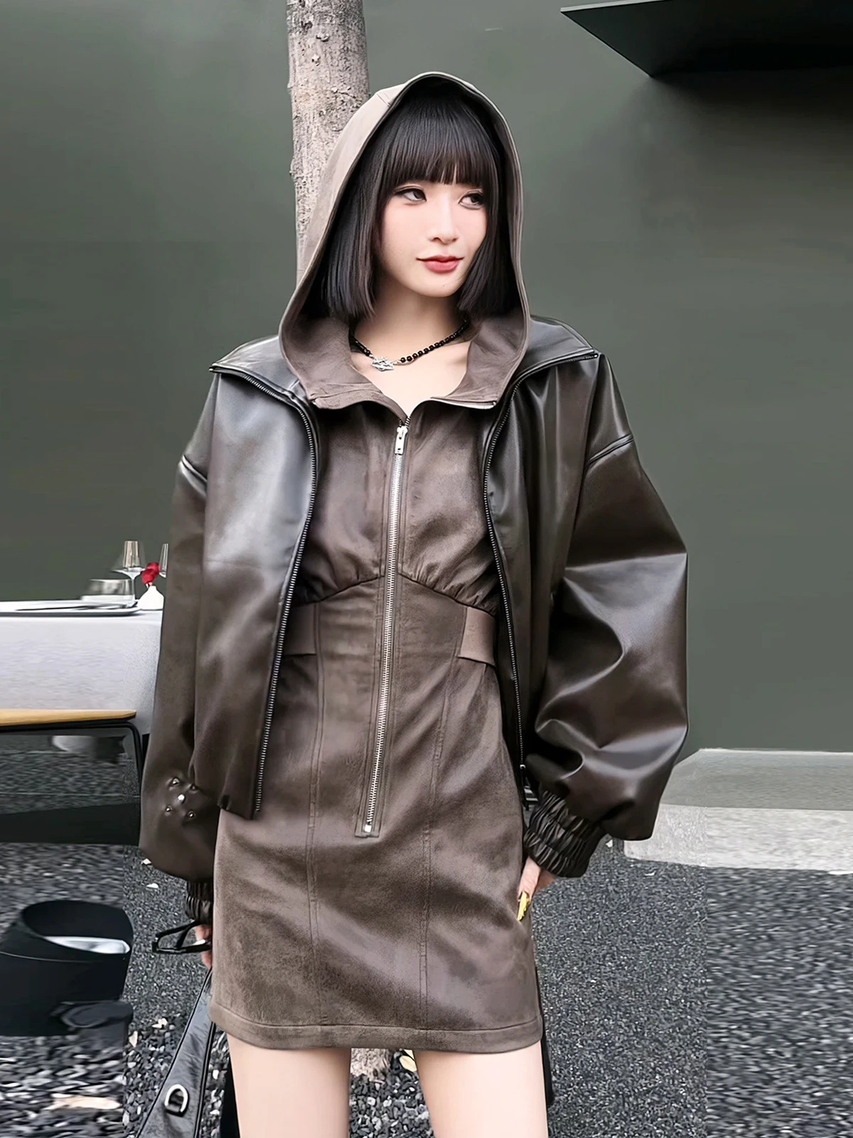Autumn and Winter 2024 New Design PU Leather Coat Hood Thickened Quilted Retro Jacket Top Women clothes |