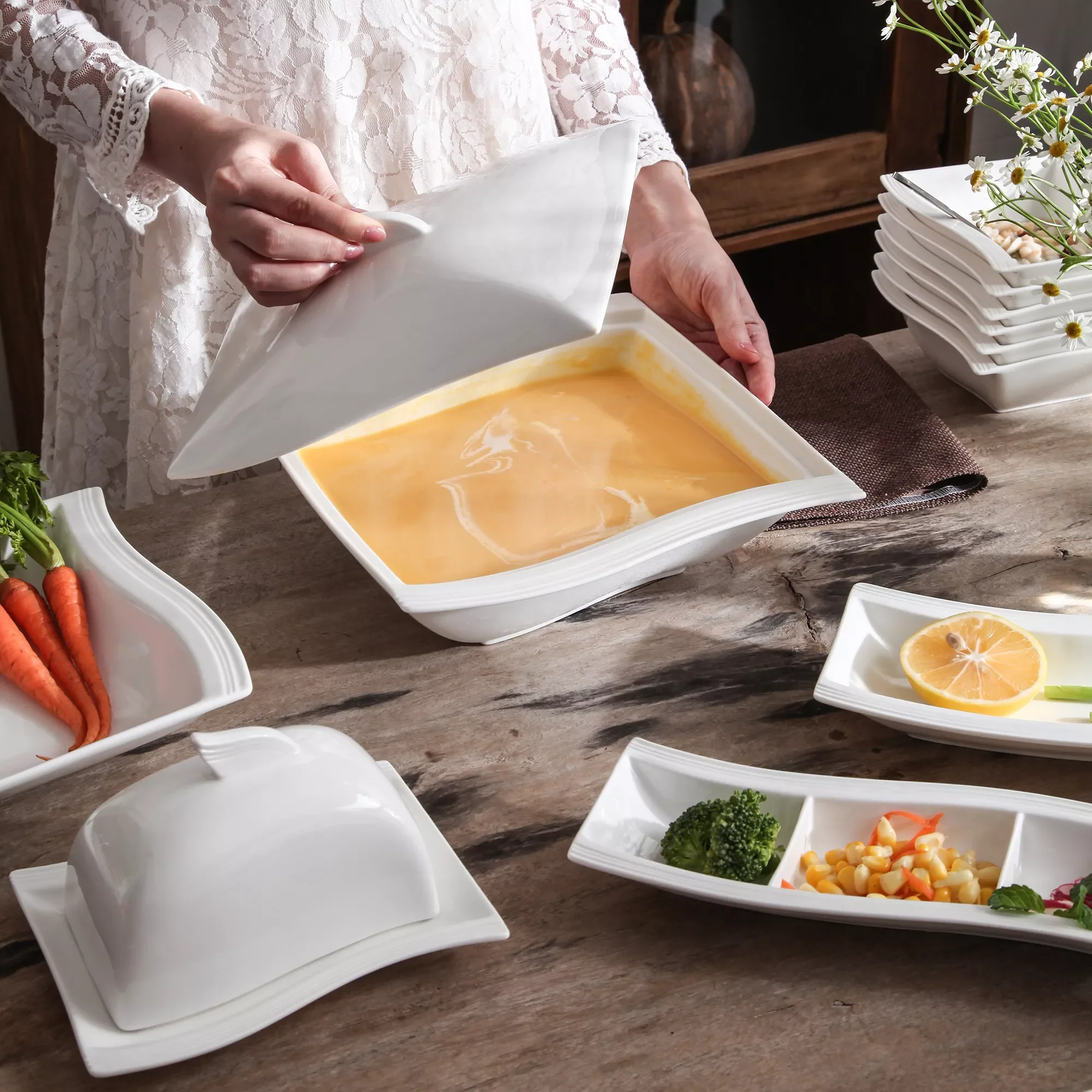 Однотонная белая фарфоровая суповая кастрюля MALACASA с крышкой л Квадратная