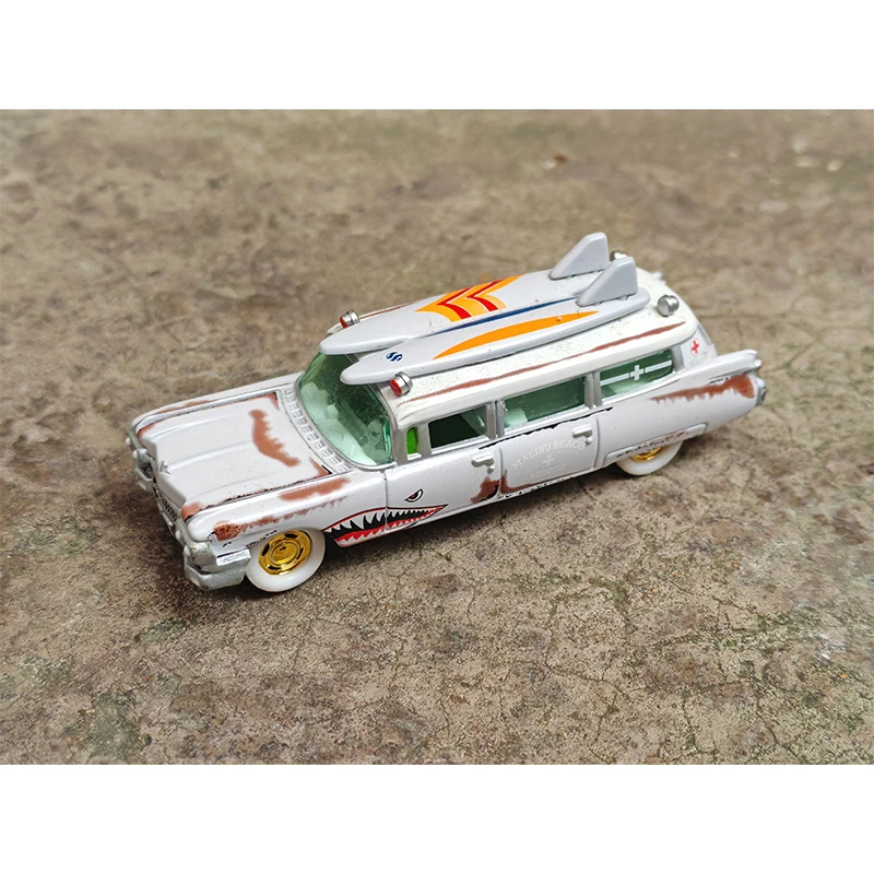 Модель автомобиля Dodge Challenger Hellcat Shelby Camaro из металла