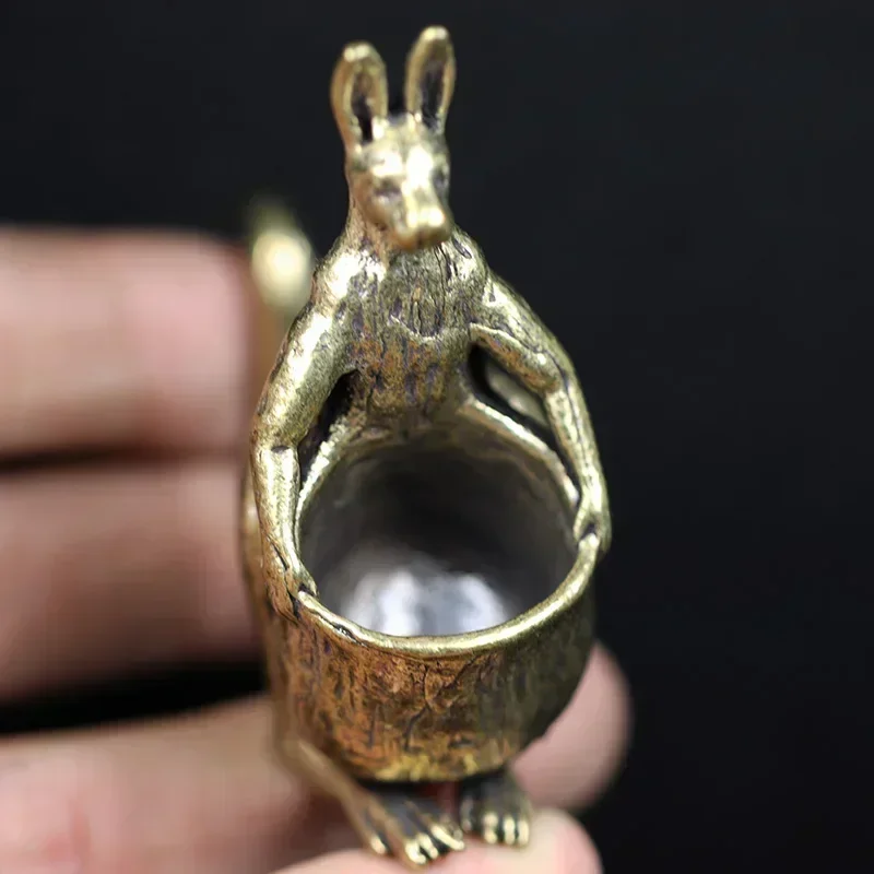 Латунная статуэтка кенгуру