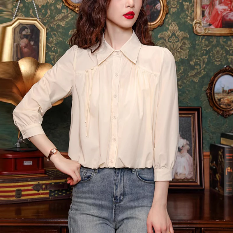 Рубашка Женская приталенная во французском стиле весна-лето 2024