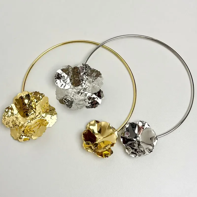 Металлическое ожерелье Draweye с цветами