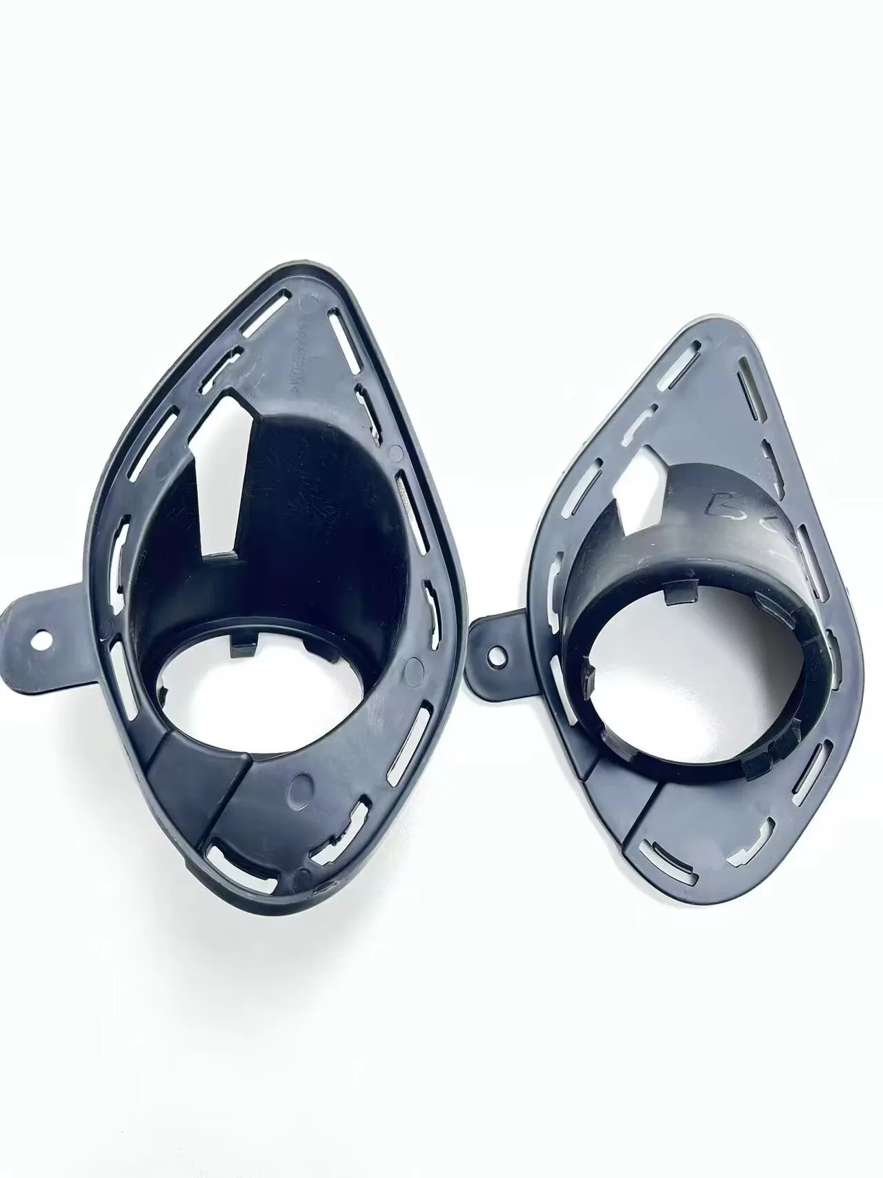 

1PC For 2015-2022 DODGE CHARGER Fog Lamp Light Bracket Cover 68280431AA 68280430AA Auto Replacement Repair Parts