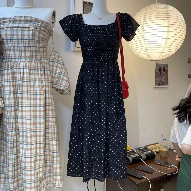 

Thin and clean in summer, temperament, aging and versatile, sweet flying sleeves, loose rubber band waist dress in East Gate of