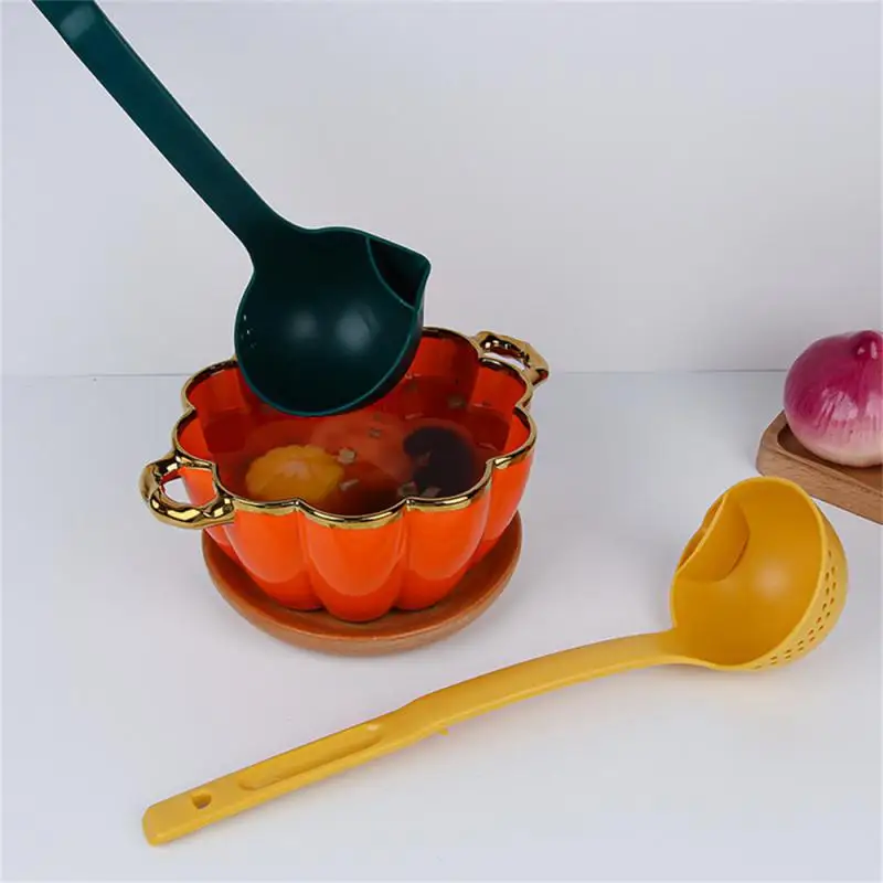 

New Long Handle Spoon Oil Leakage Oil Filtration Residue Separation Creative Hot Pot Spoon Kitchen Skimming Oil Soup Separation