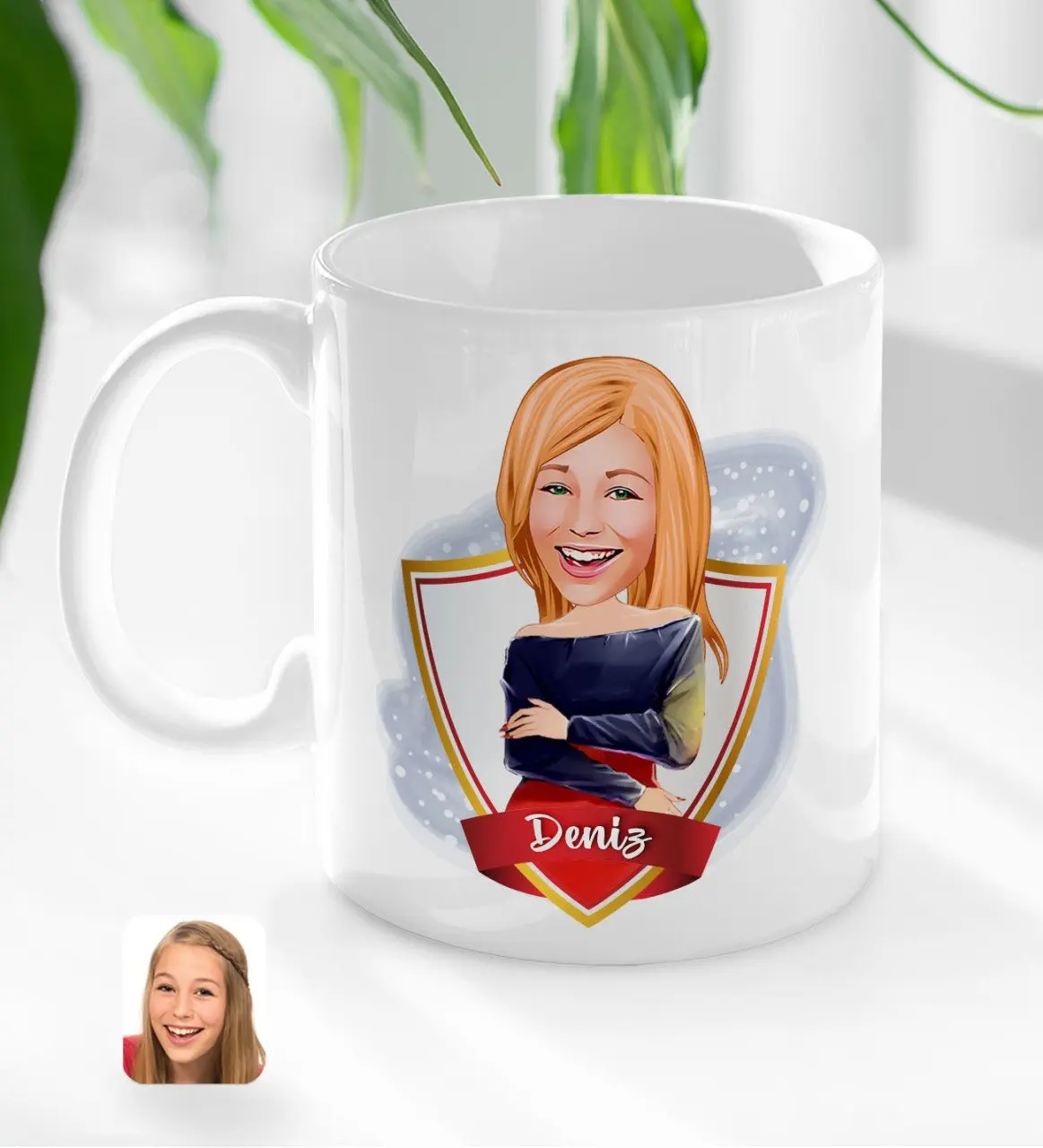 

Персонализированная Женская карикатура с белой чашкой