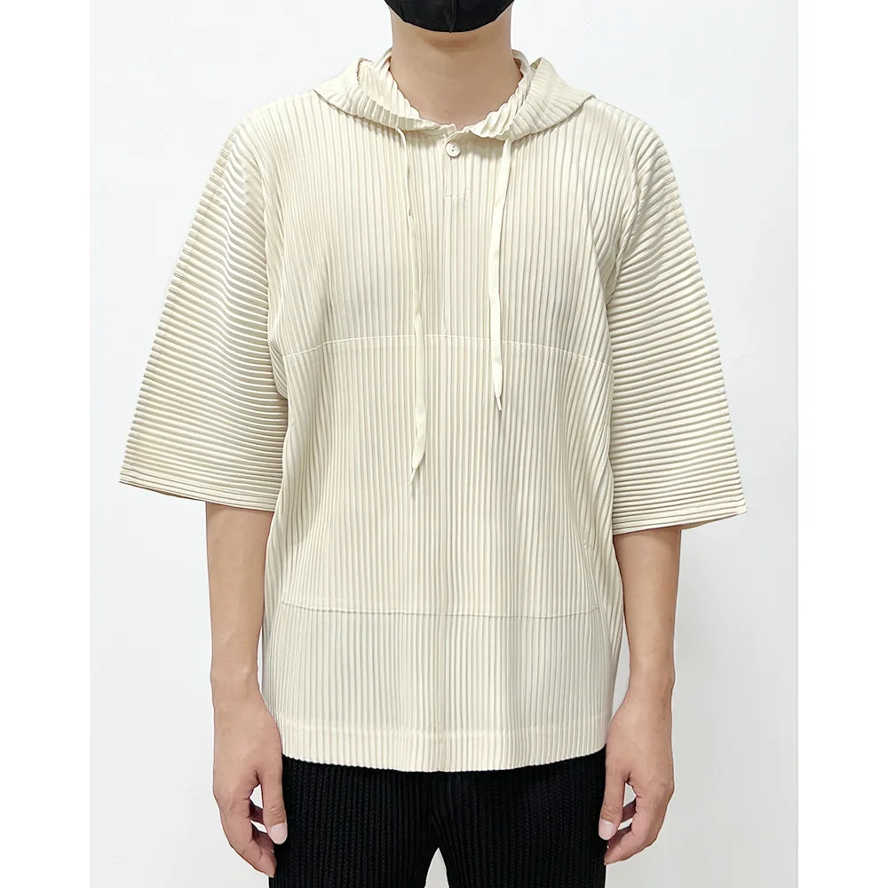 

Miyake Men's Pleated Short Sleeves T-shirt Thin 2023 Amoi Casual Hooded Loose Pullover Thin Pleated Top Buckle
