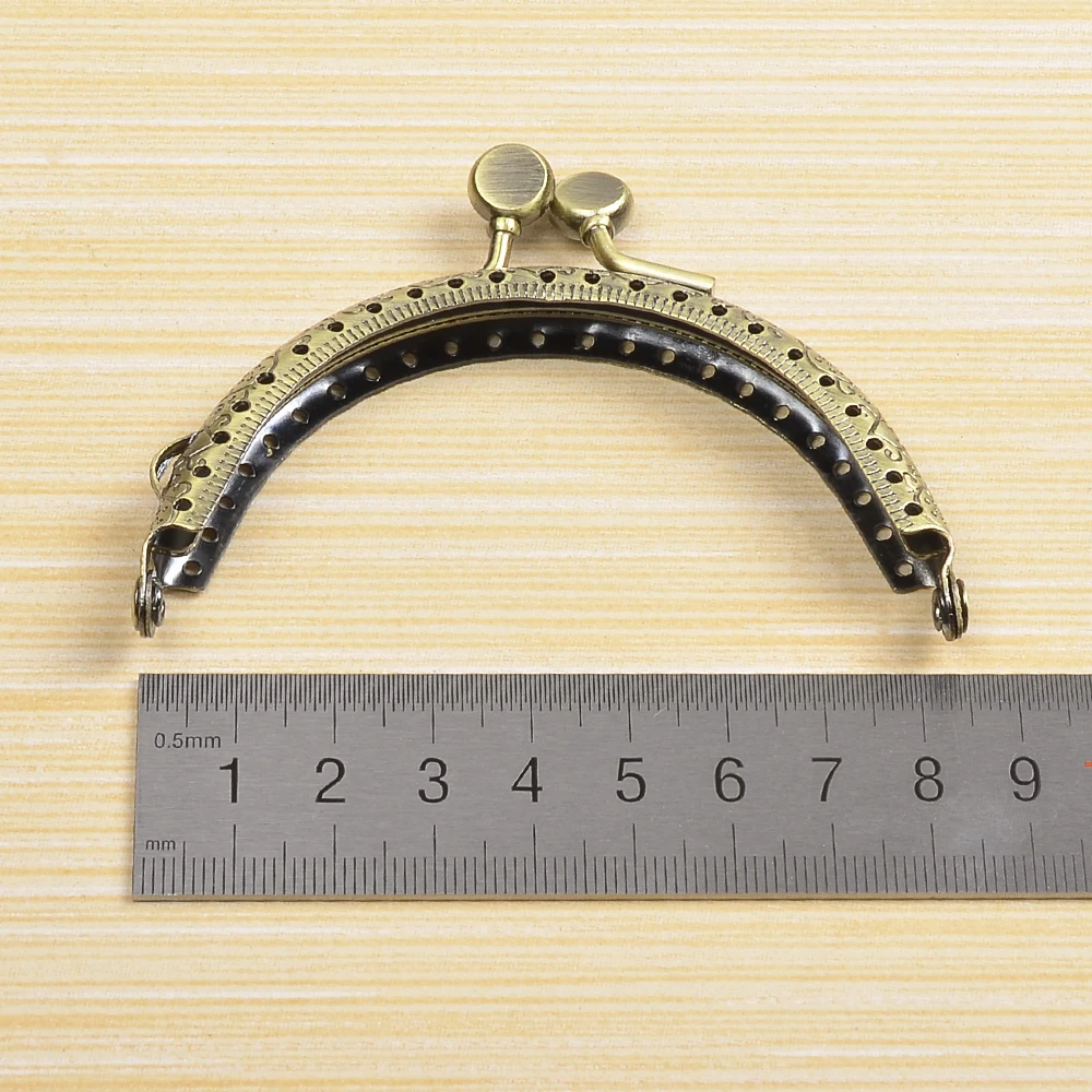 10pcs/lot 8.5cm Metal Purse Frame Handle for Clutch Bag Handbag Accessories Making Kiss Clasp Lock Bronze Tone Bags Hardware
