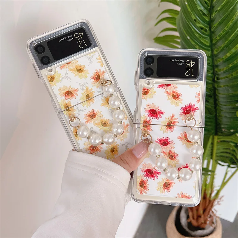 

Yellow Flower Pearls Chains Phone Case for Samsung Galaxy Z Flip 3 5G Hard PC Back Cover for ZFlip3 Cases Protective Shell