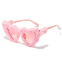 2022 summer new plush sunglasses love heart gradient pink glasses funny heart shape women sunglasses