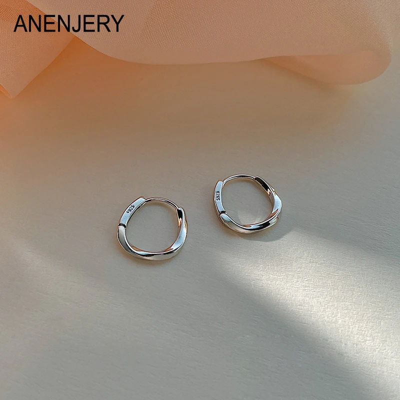 

DAYIN Geometric Twisted Wave Hoop Earrings For Women Men Simple Fashion Ear Buckle Huggies Aretes Pendientes Wholesale