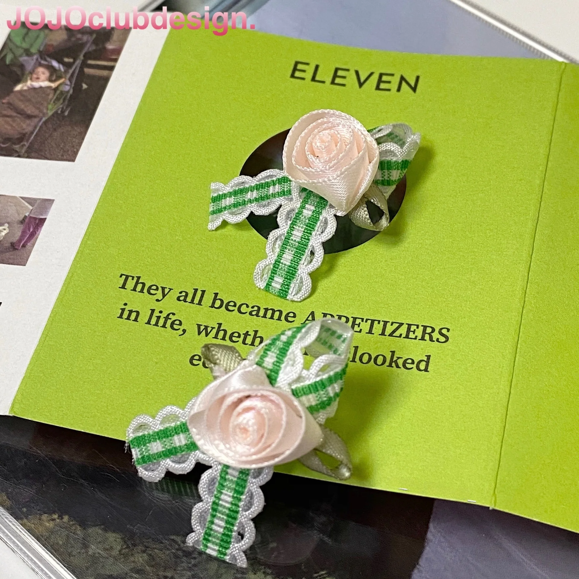 Jojoclub-Original Design Romantic Flower Plaid Female Sexy Retro Stud Earrings |