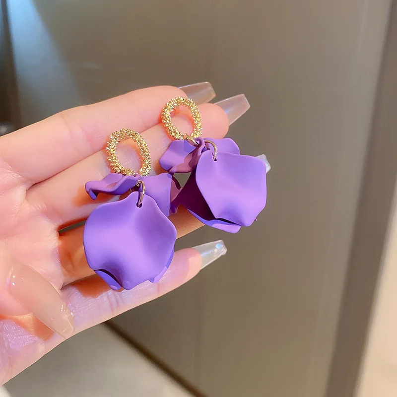 

1 pair of 925 silver needles purple petals earrings Korean fashion exaggerated light luxury niche ladies earrings jewelry