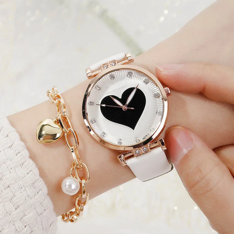 2023 New Hot Leisure Simple Round Love Shell Dial Women's Quartz Watch Set Girlfriend Fashion Personality Temperament Gift