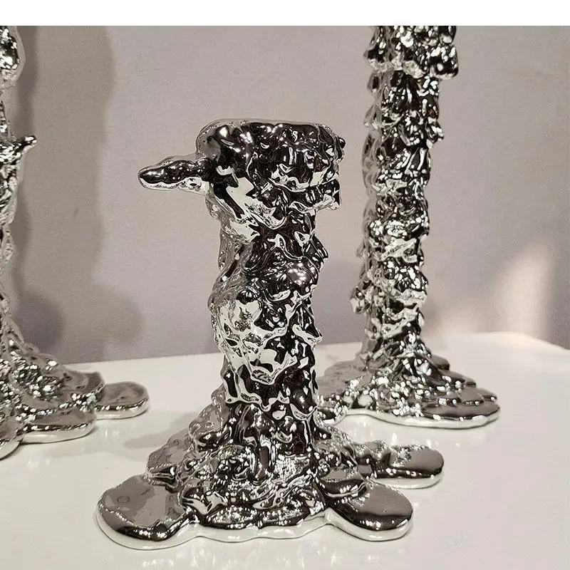 Подсвечники в форме расплавленной колонны украшение для стола